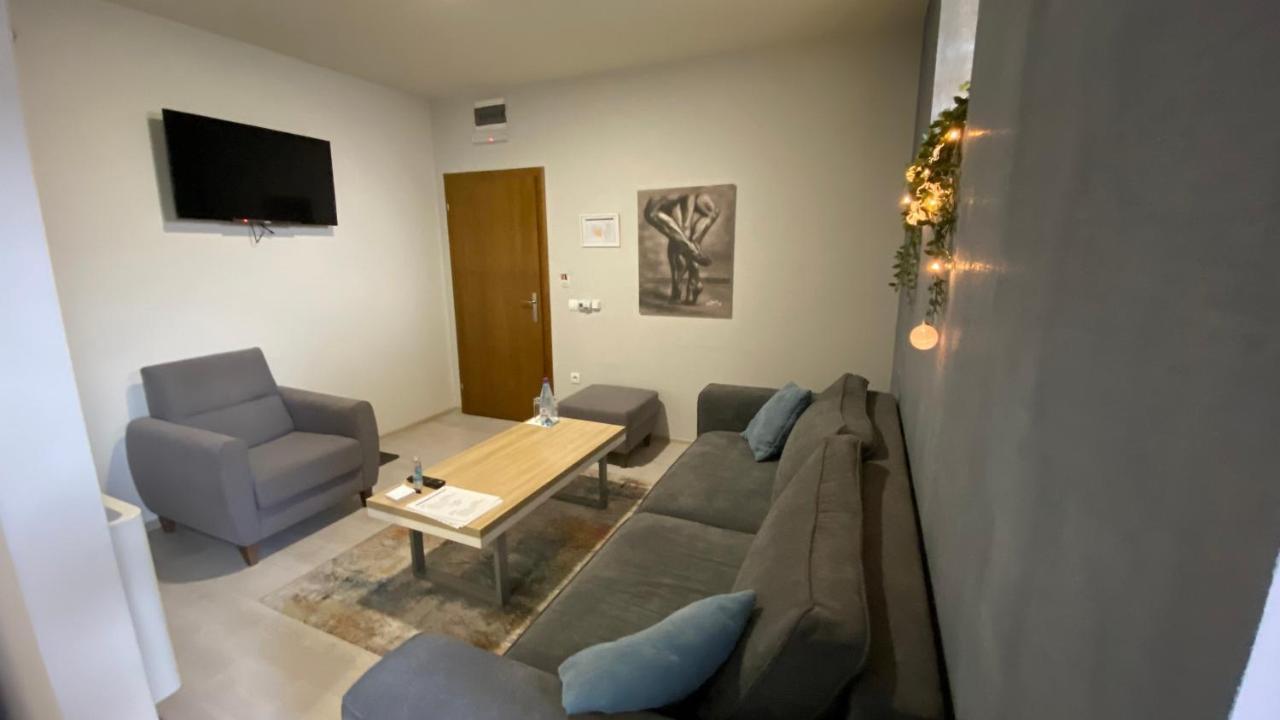 Vonamor Rooms Novi Sad Bagian luar foto