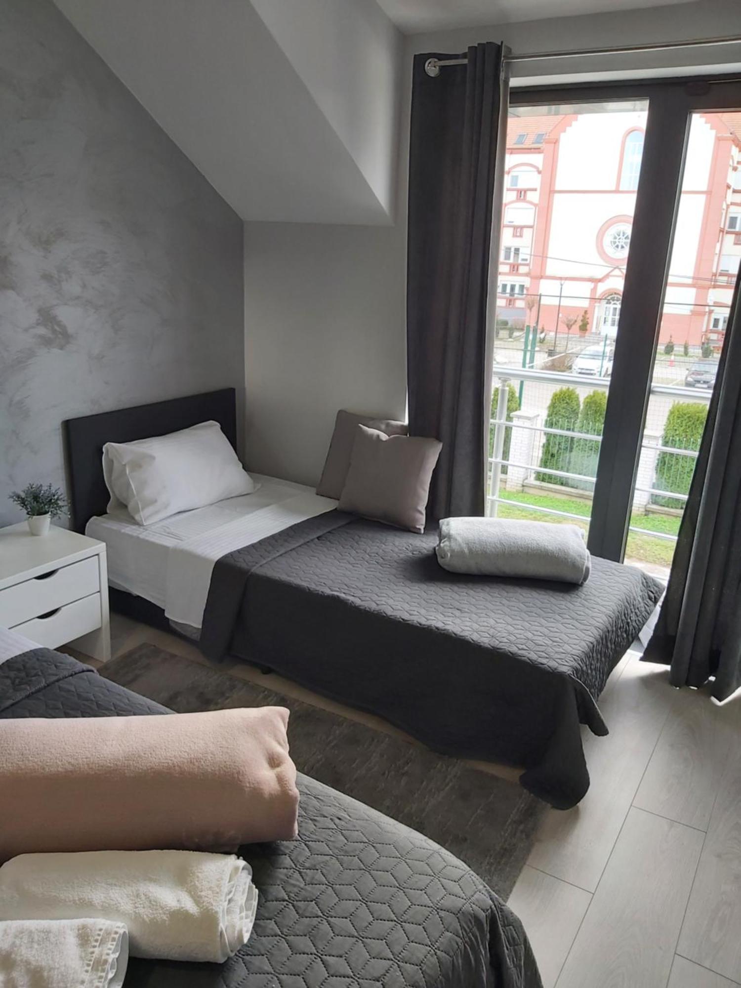 Vonamor Rooms Novi Sad Bagian luar foto